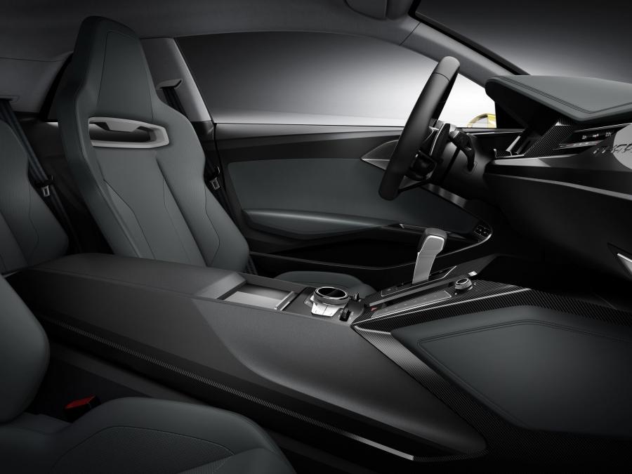 Интерьер Audi Sport Quattro Concept 2013 года  (фото 8 из 12)